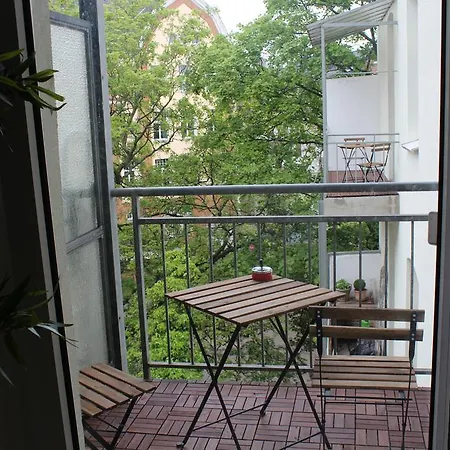 Modern Huttenstrasse Dusseldorf